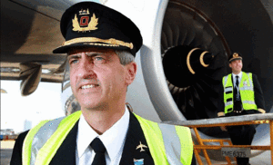 Qantas's Captain Richard de Crespigny to address public